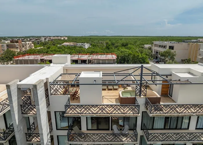 Stylish 2br Penthhouse, Private Terrace, Grill And Pool